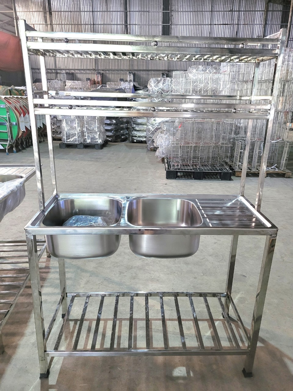Chậu rửa inox có kệ cho nhà hàng